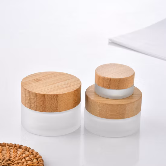 Pronto para enviar produtos 50g frasco de vidro fosco recipiente cosmético baixo MOQ garrafa de vidro OEM ODM garrafa de creme com tampa de plástico de bambu sustentável